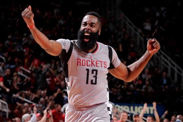 意甲-维阿传射麦肯尼破门 尤文图斯2-2帕尔马