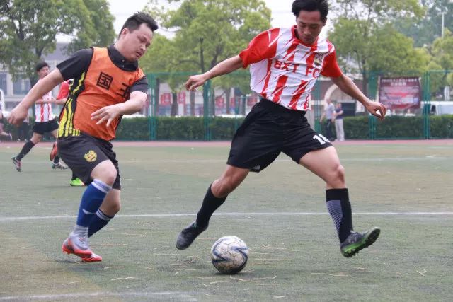 附加赛-湖人险胜鹈鹕晋级季后赛 首轮对阵掘金